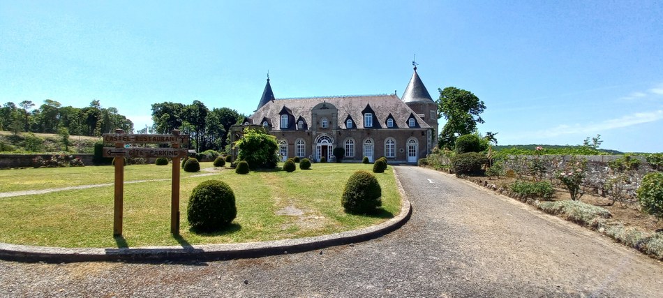 Anciennes écuries seigneuriales entièrement réaménagées